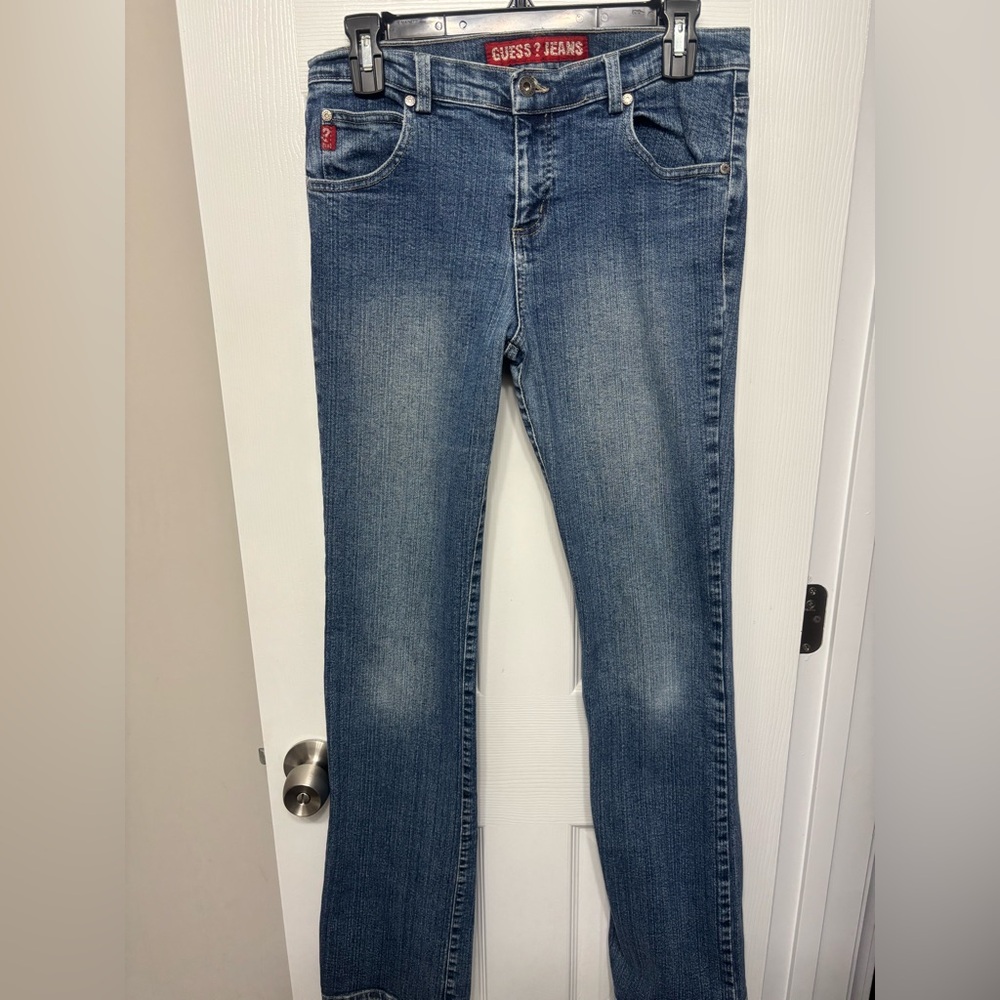 Vintage Guess straight leg jeans SZ 29 in really good condition